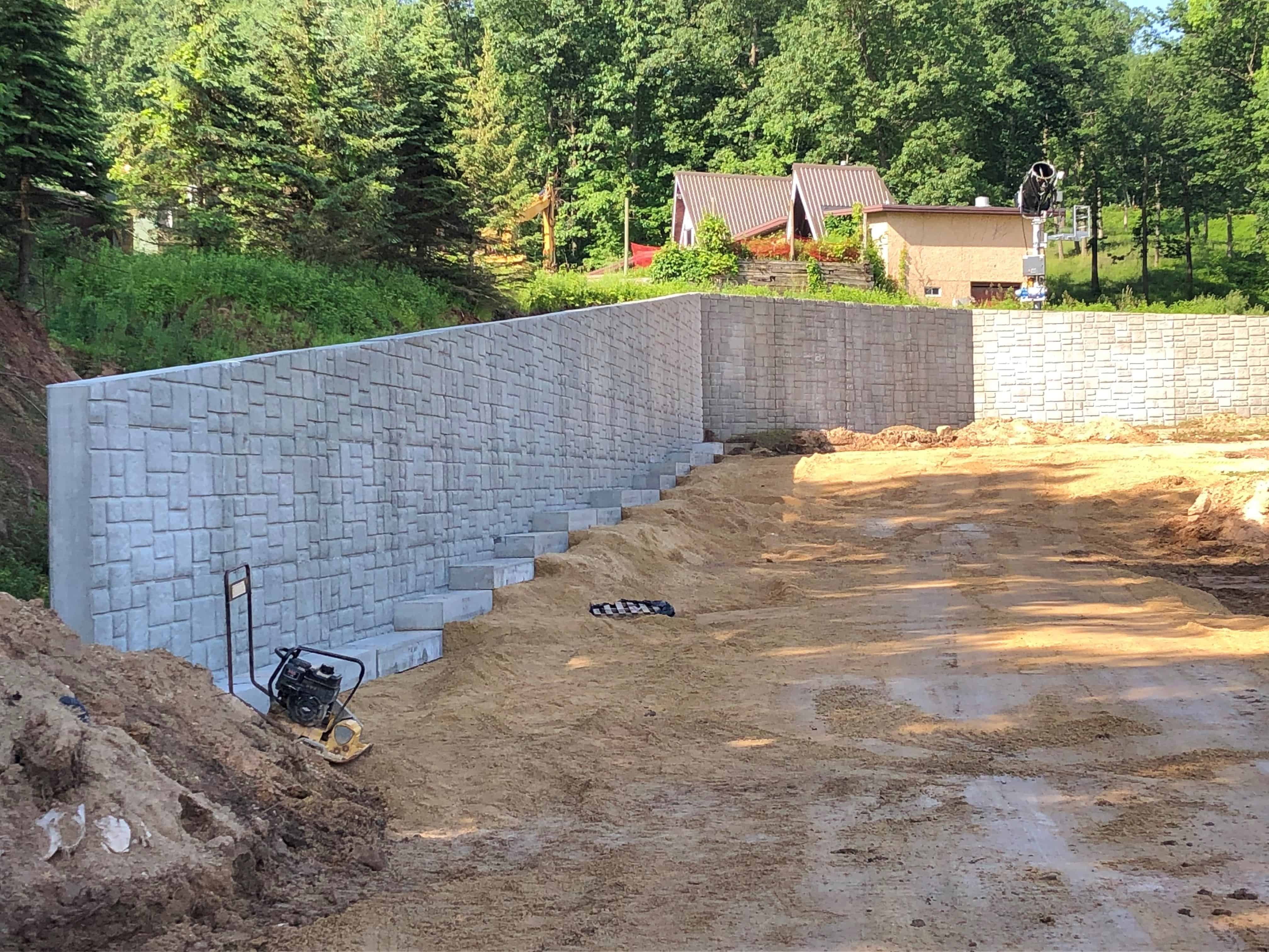 Cascade Mountain Retaining Wall Wieser Concrete