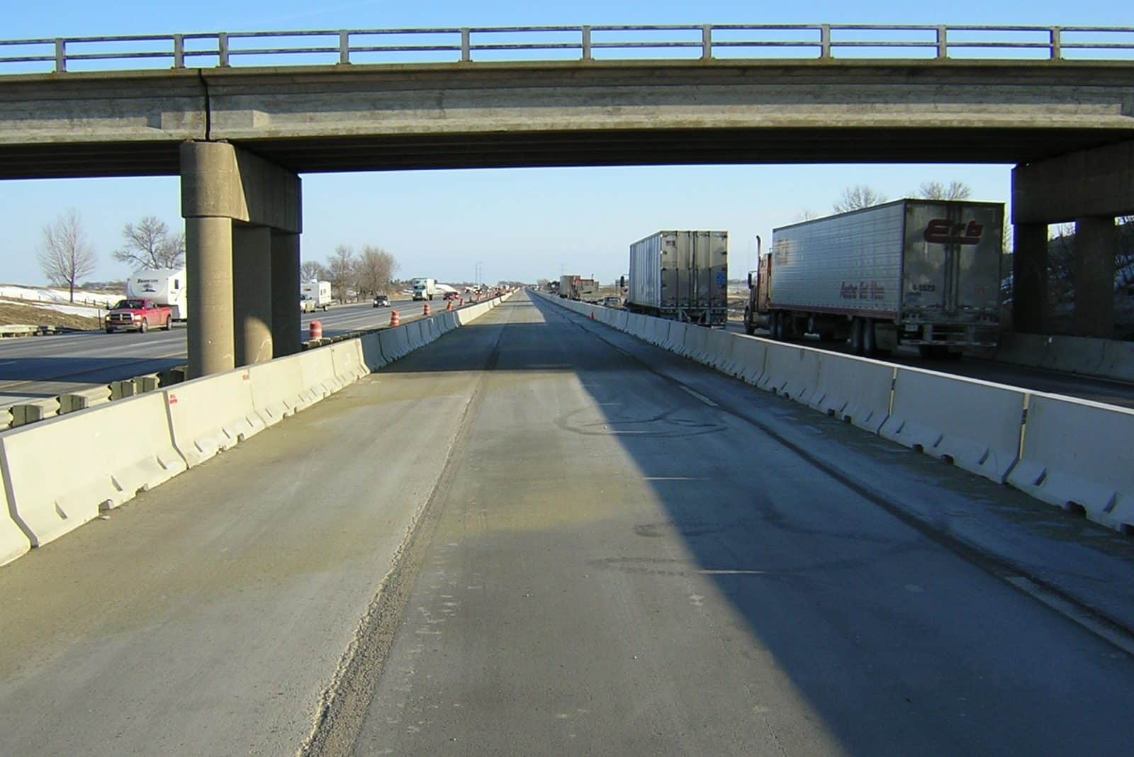 Concrete Highway Median Barriers | Jersey Barriers | Wieser Concrete