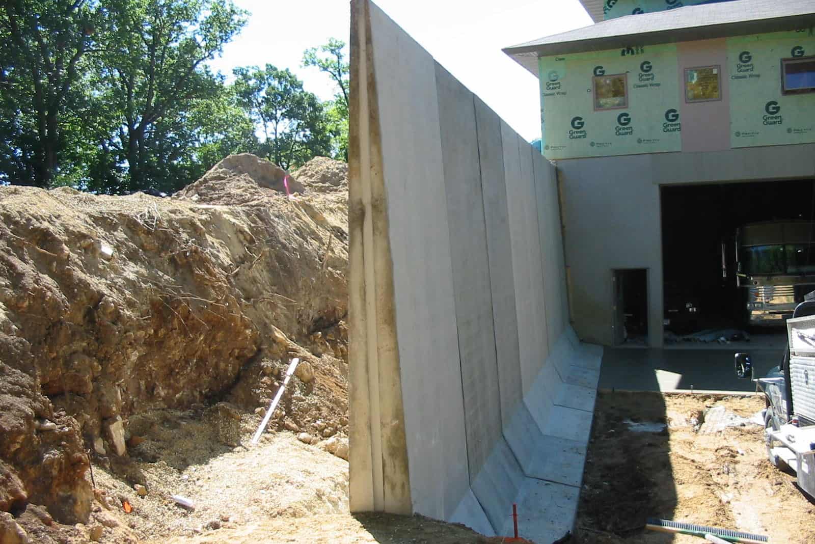 Precast Concrete Retaining Wall 16 ft L Panel
