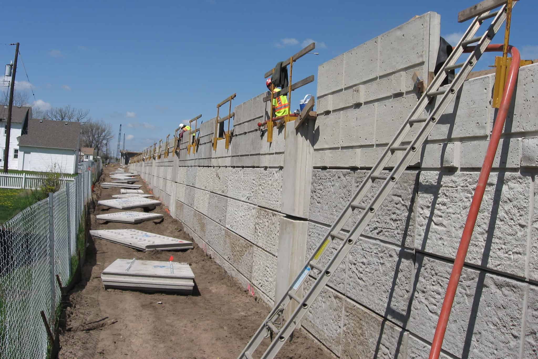 Precast Concrete Retaining Wall Ames Construction